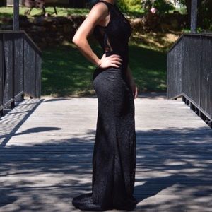 black dress prom dress